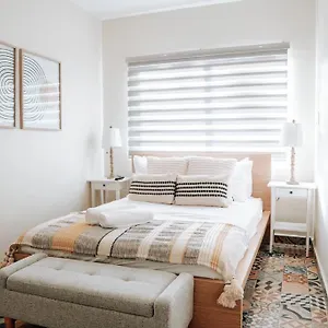 Apartment Comfy & Bright Apt @ Calle Loiza - Walk To Beach / Calle Loiza Abajo -n, San Juan